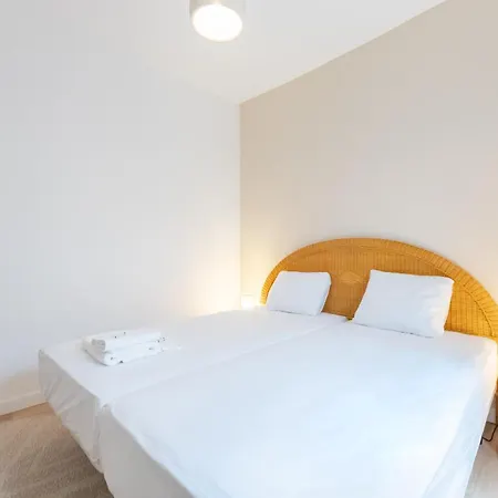 Charming 4-Bedroom Apartment In Malaga'S Historic Center Exterior photo