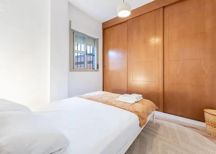 Charming 4-Bedroom Apartment In Malaga\'S Historic Center